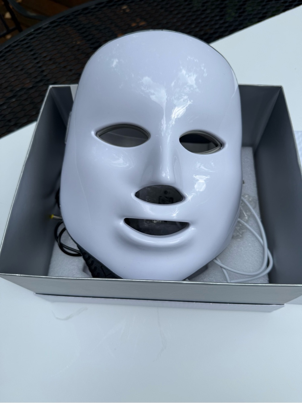 LED Beauty Mask - White NIB with remote control,original box